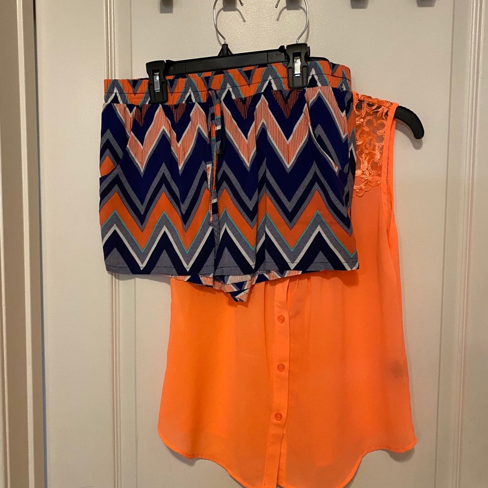 Top and Short set - Picture 2 of 2